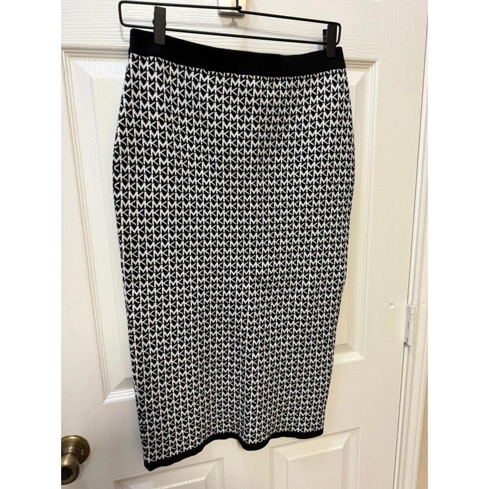 Michael Kors MK Logo Knit Pencil Skirt Black White Size M NWT Stretchy Midi